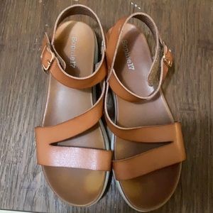 Girls Sophie 17 brown strap sandals